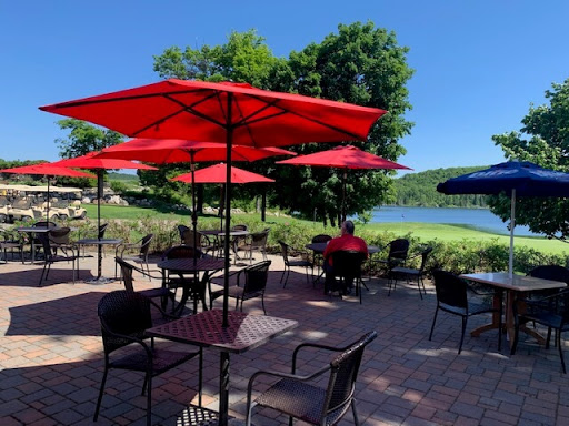 Putter's Restaurant at Stone Ridge Golf Course