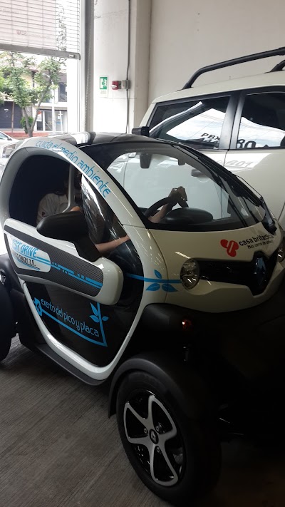 Photos of Renault House Britanica