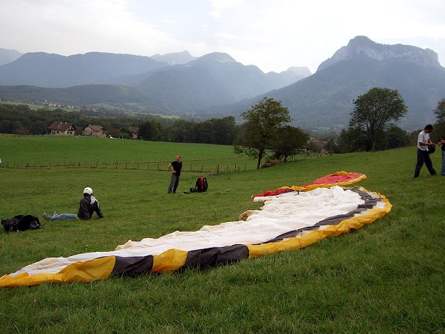 Les Grands Espaces - Parapente Annecy