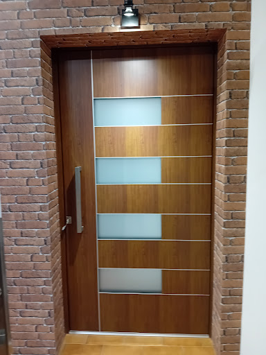 Solo Porte Gallery - Italy