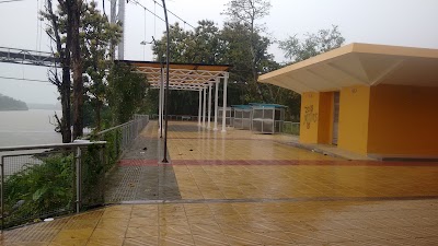 Photos of Cifuentes Public Square