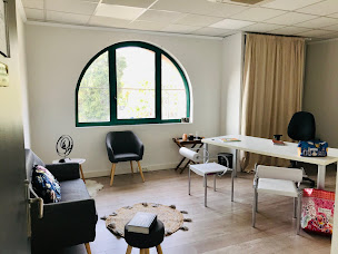 Photo n°1 de Hotel 89 à Mandelieu-la-Napoule (Agence d'immobilier d'entreprise)