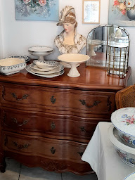 Photo n°5 de Le Broc du Loing à Montigny-sur-Loing (Magasin)