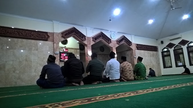 MASJID UT, Author: Winarno Abdullah