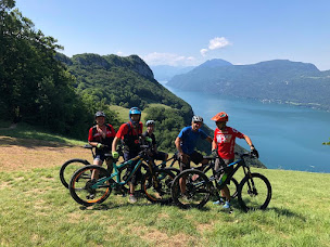 Photo n°38 de SportAixTrem à Aix-les-Bains (Magasin de vêtements de sport)