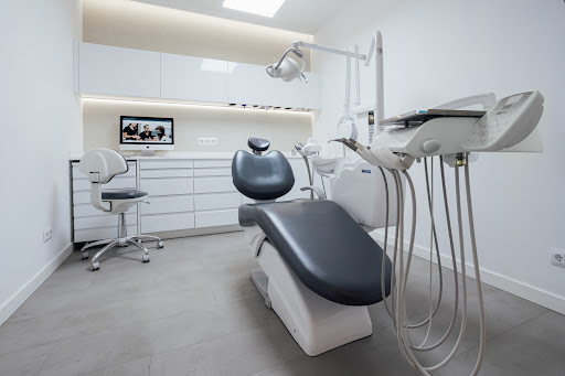 Clínica Dental Claris | Eixample | Ortodoncia Invisible