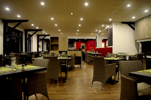 Photo de Restaurant Le Lac d'Hautibus à Argenton-les-Vallées (79150)