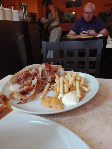 Photo 2 - Burger Royale