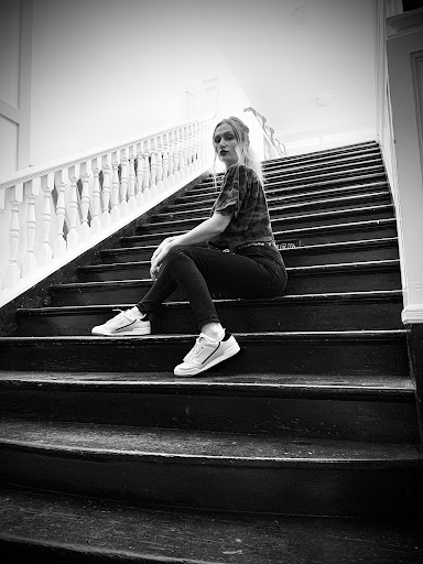Society Jane - Thumbnail