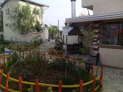 Photos of Seafood restaurant and the place of supply of live fish Rainbow
