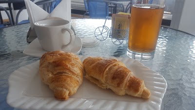 Photos of Caf&eacute; Roma.