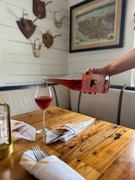 Lillian’s Petite Market & Eatery by null