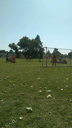 Opiniones de Escuela De Futbol Magallanes en Maipú - Campo de fútbol