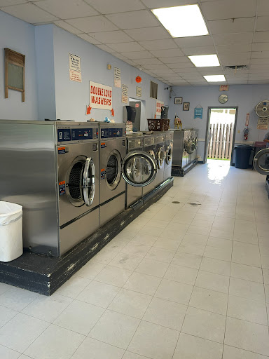 Bloomers & Boxers Laundry