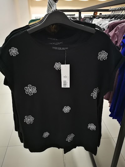 Photos of Fashion House