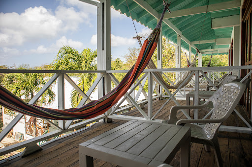 South West Bay Cabañas