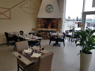 Photo n°1 de Restaurant L'escale Entre Terre Et Mer à Cavignac (Restaurant français)