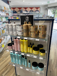 Photo n°2 de Pharmacie Du Charréard à Vénissieux (Magasin de fauteuils roulants)