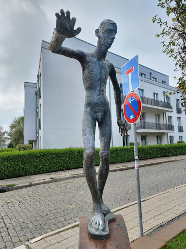 Men statue - Thumbnail