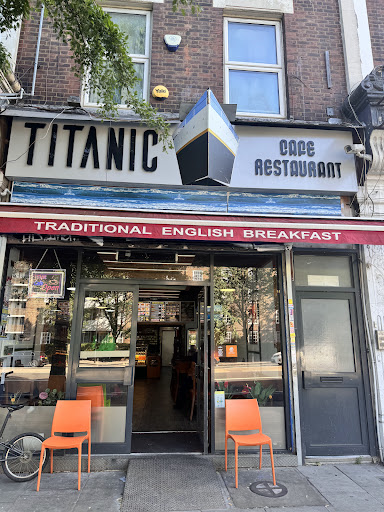 Titanic Cafe - Visual
