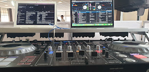 Photo n°3 de PERSONNE ENTERTAINMENT à Arnouville (Restaurant indien)