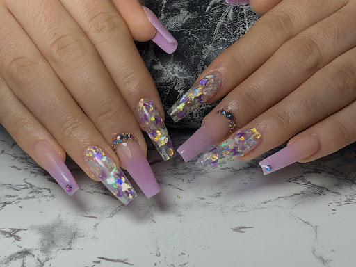Emi's Nails - Visual