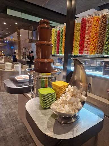 W2 World Buffet Restaurant - Thumbnail