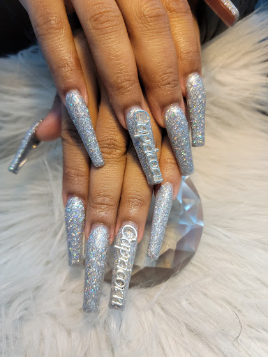 QD's Hair&Nail Salon Logo