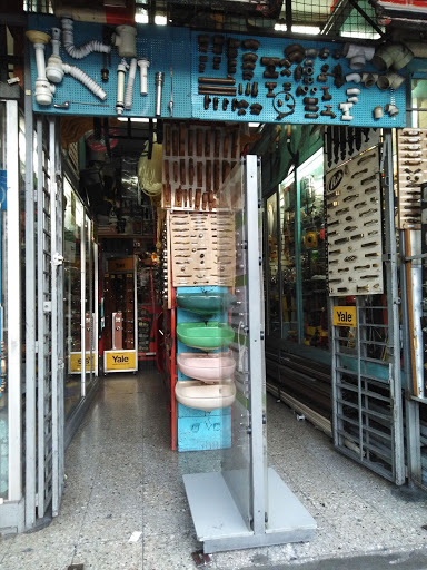 Diaz Zimbron Hardware