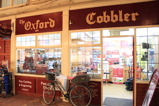 The Oxford Cobbler - Thumbnail