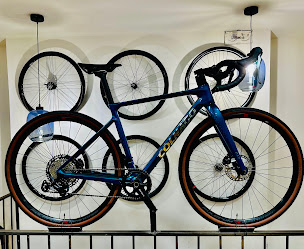 Photo n°2 de L'OFFICINA -bici da corsa- à Pernes-les-Fontaines (Magasin de vélos)