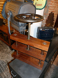 Photo n°15 de Brocantetendance à Saint-Pierre (Magasin de meubles d'occasion)