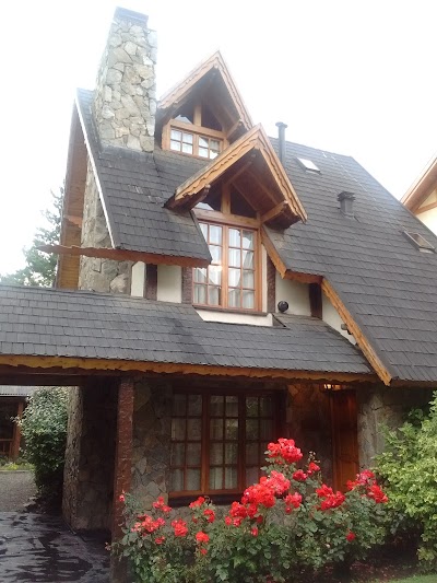 Photos of Caba&ntilde;as Woodland