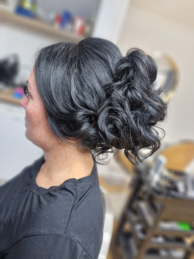 Ablazingmua&hairstylist