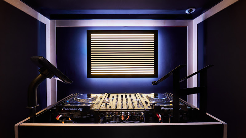 PIRATE.COM - Rehearsal & Recording Studios - DJs & Entertainment in Birmingham