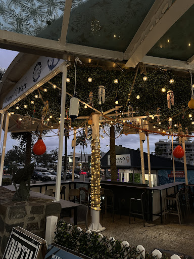 Crazy Matt's Mooloolaba - Visual