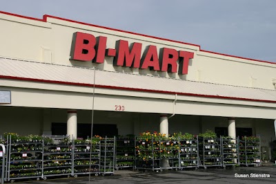 Bi-Mart Membership Discount Stores