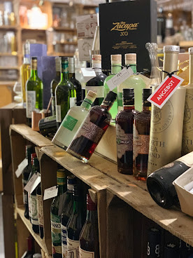 Belle Booze Cocktail Boutique by null