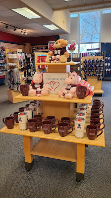 Bookstore 1000 River Rd, Teaneck, NJ 07666