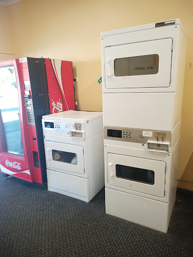 Strahan Laundromat - Thumbnail