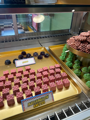 Bella's Ice & Candy Store Gallery - Netherlands