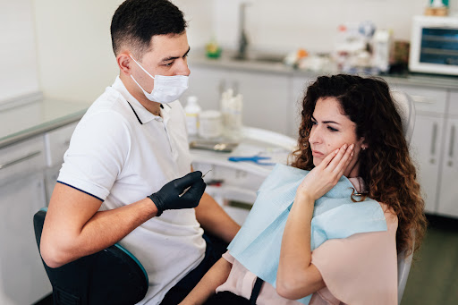 Experiencing sensitivity after teeth whitening: causes and remedies is a common concern for many… post image