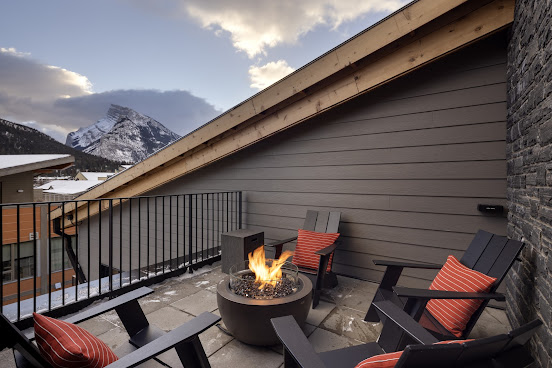 Peaks Hotel & Suites by null