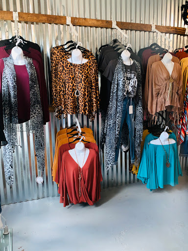 Rustic T Boutique - Visual