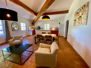 Photo n°38 de Domaine Perréal, Chambres, Gîtes, Caveau dégustation, Restaurant à Gargas (Cave à vins)