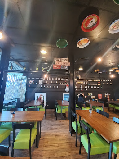 Marga Pub - Visual