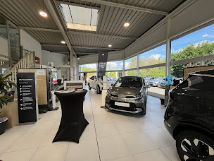 Photo n°9 de Kia | Saint-Omer - H.M.A à Longuenesse (Prestataire de leasing automobile)