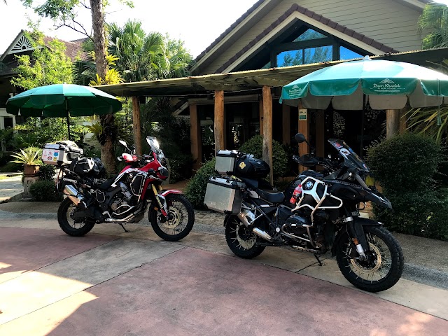 Baan Khaolak Resort