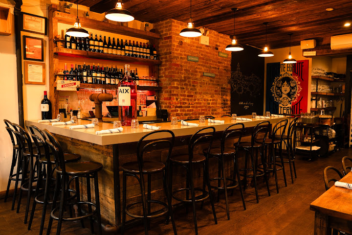 St Tropez SoHo by null