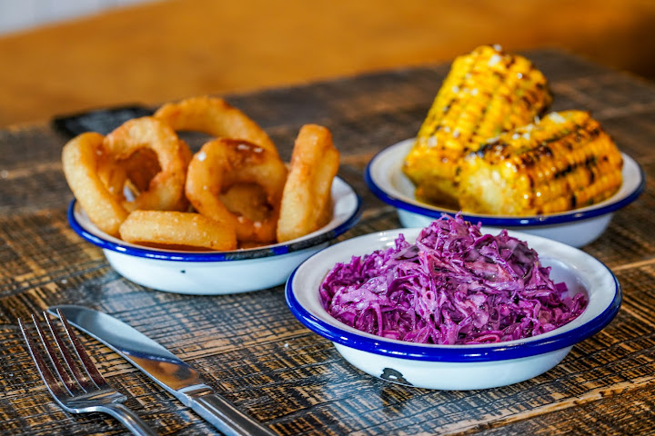 Burger & Bird by null